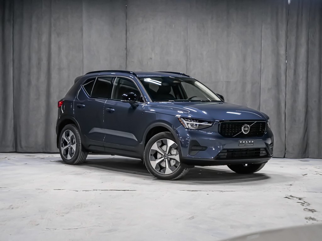 Volvo XC40 Core Dark Theme 2026-1