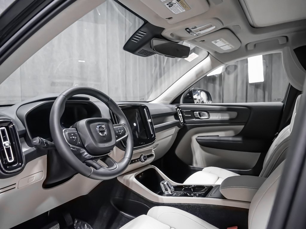 Volvo XC40 Ultra (Dark Theme) 2026-6