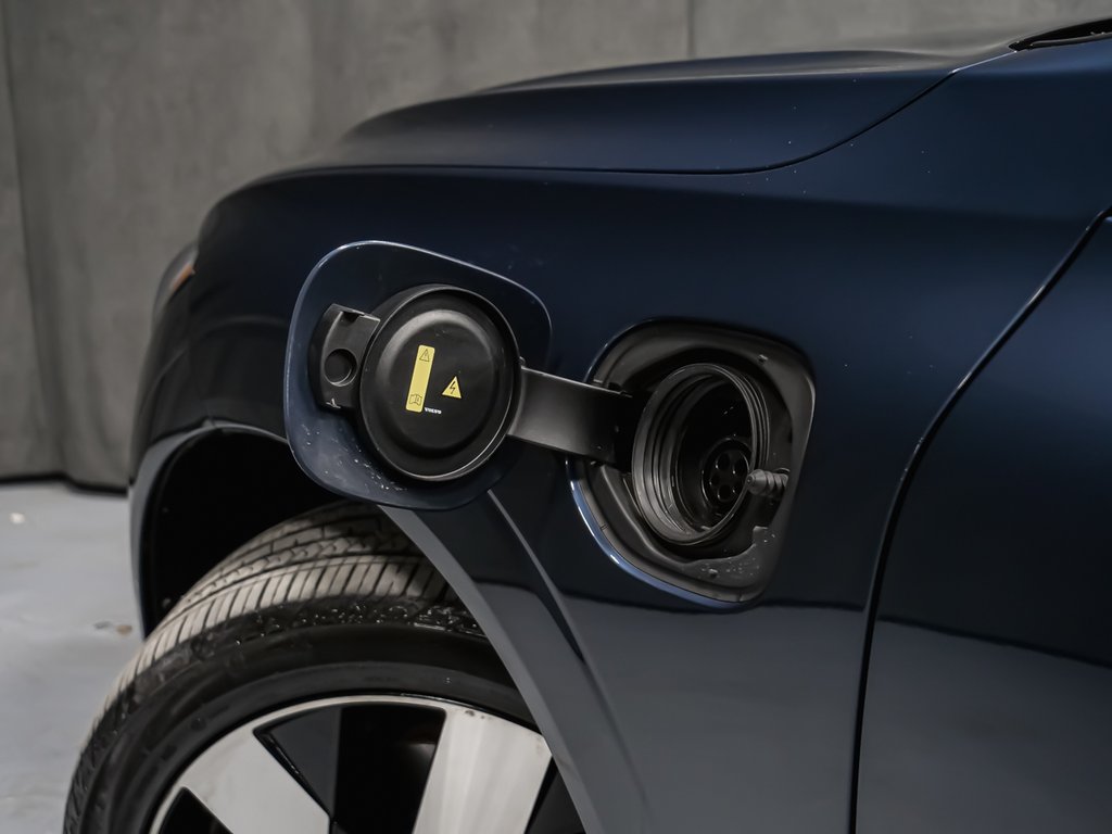 2025 Volvo XC60 Plug-In Hybrid T8 PLUS DARK CLIMATE-6