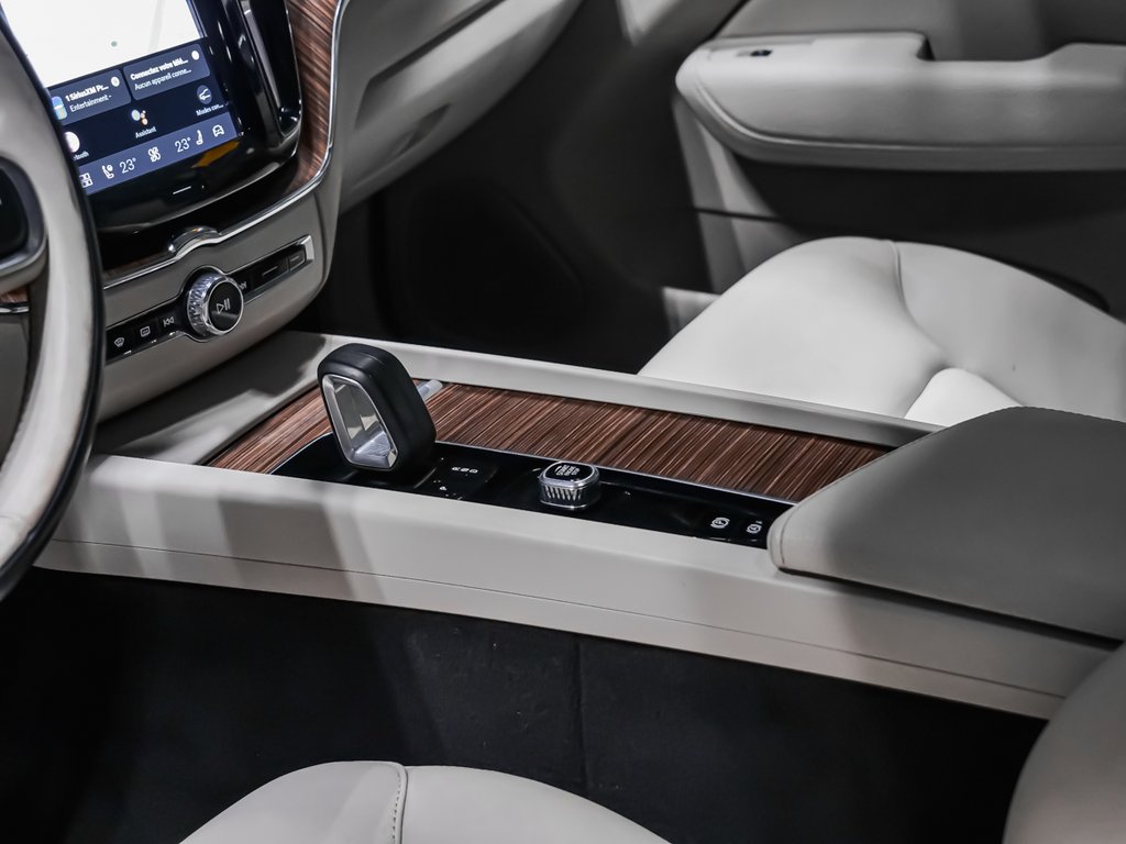 2022 Volvo XC60 Recharge Inscription, T8 AWD, Plug-in Hybrid, Expression-7