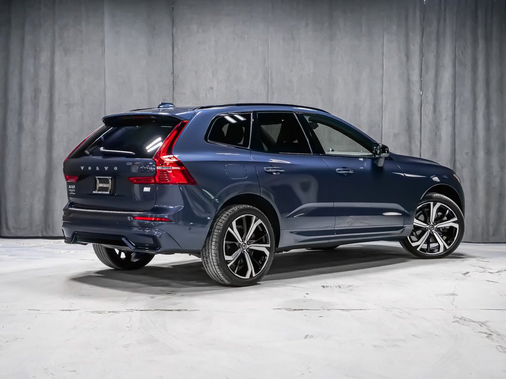 2022 Volvo XC60 Recharge R-Design, T8 AWD, Plug-In Hybrid-2