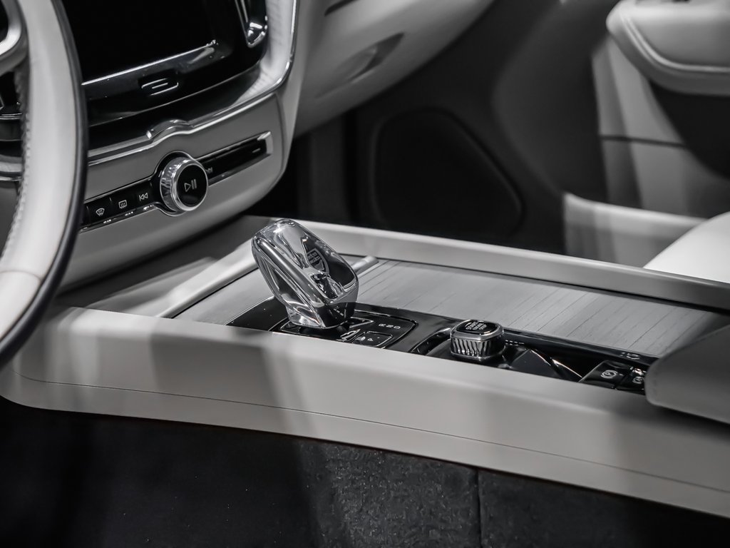 2025 Volvo XC60 Ultra-7