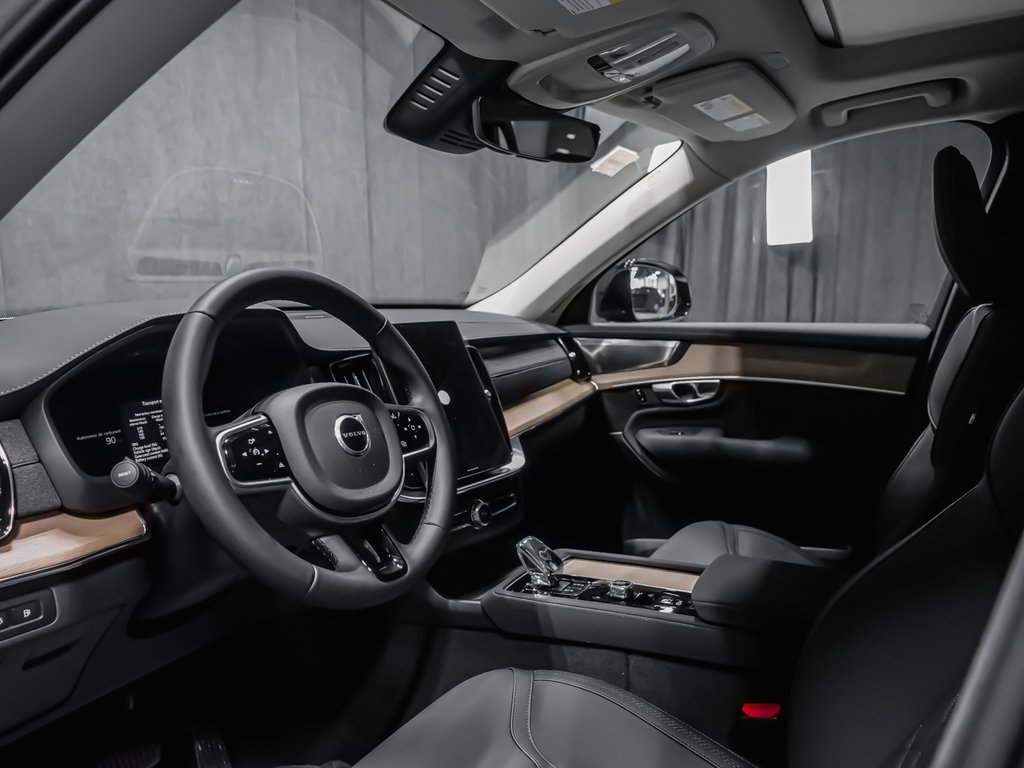 2026 Volvo XC90 Plug-in hybrid Plus 7-Seater (Dark Theme)-6