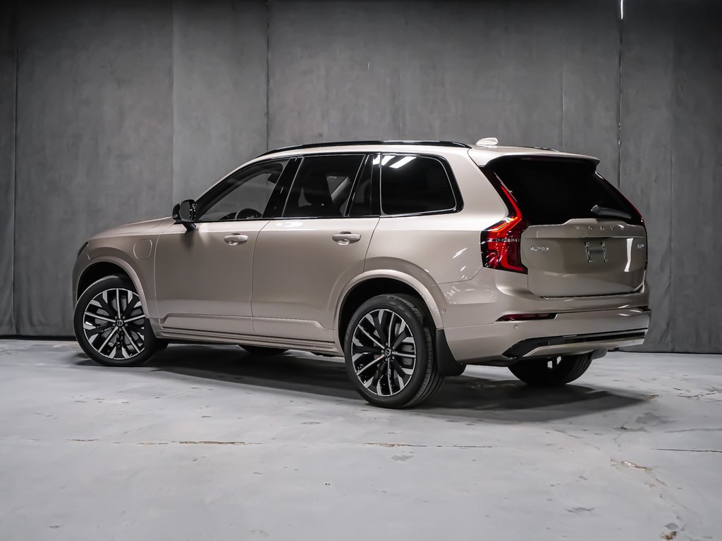 2026 Volvo XC90 Plug-in hybrid Plus 7-Seater (Dark Theme)-4