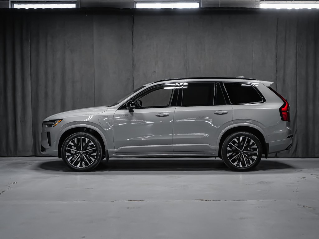 2026 Volvo XC90 Plug-in hybrid Plus 7-Seater (Dark Theme)-4