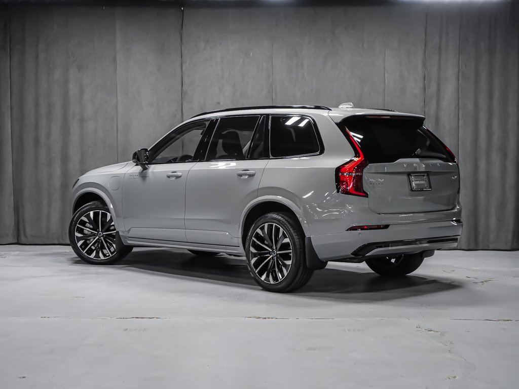2026 Volvo XC90 Plug-in hybrid Plus 7-Seater (Dark Theme)-3