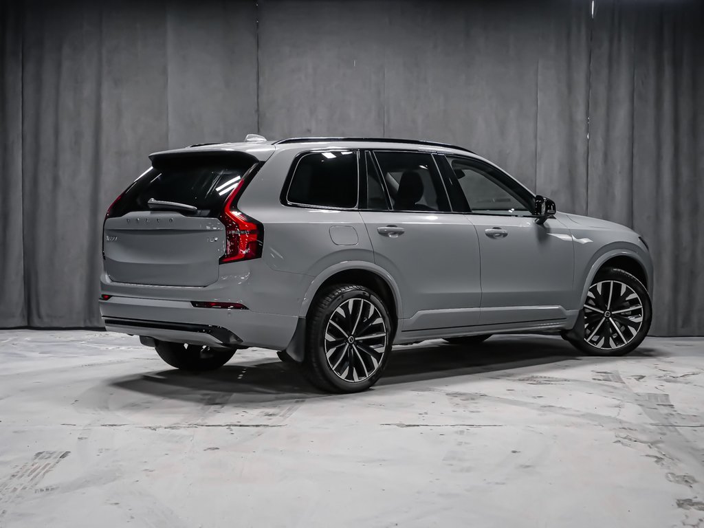 2026 Volvo XC90 Plug-in hybrid Plus 7-Seater (Dark Theme)-5