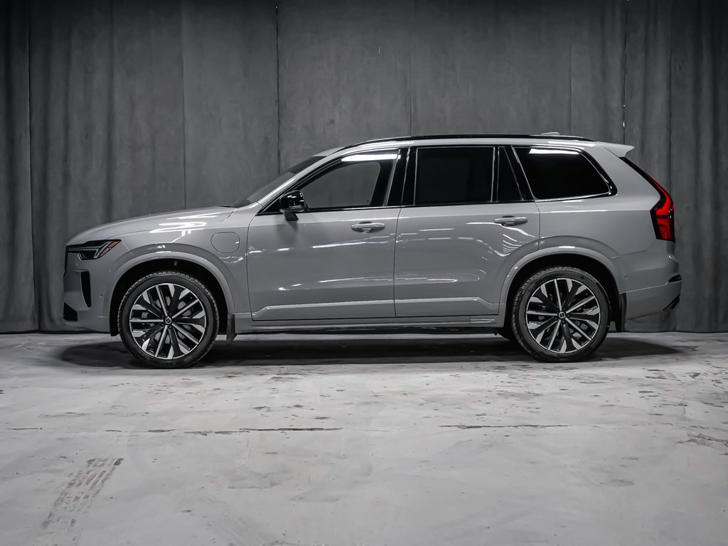 2026 Volvo XC90 Plug-in hybrid Plus 7-Seater (Dark Theme)-2