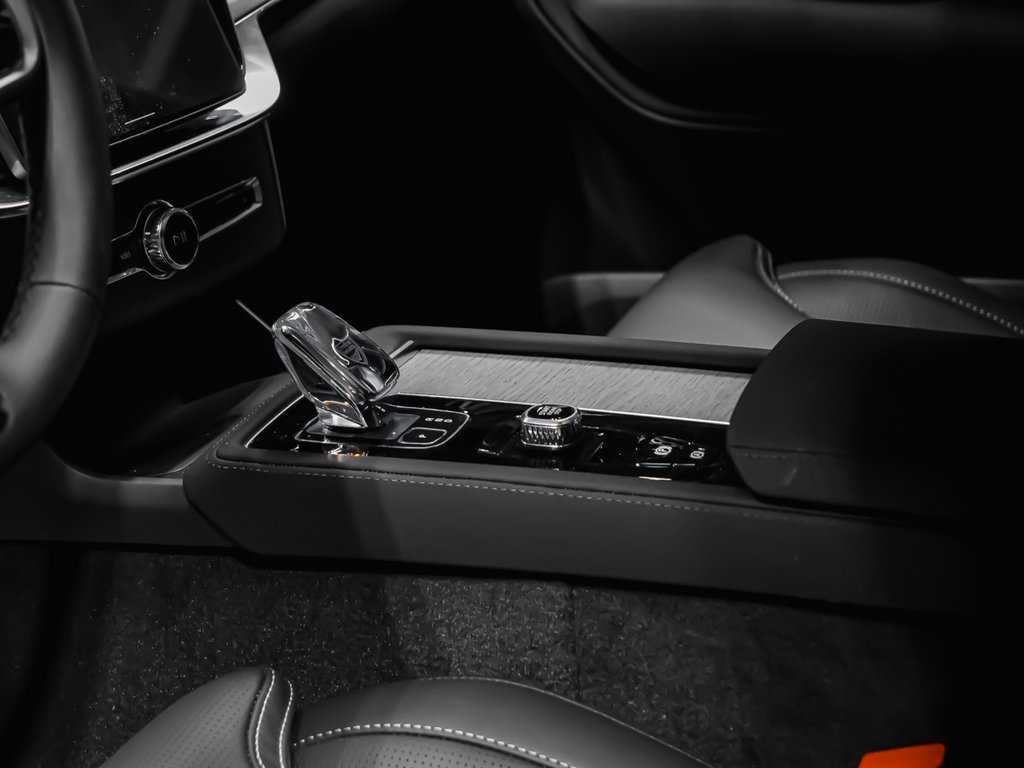 2026 Volvo XC90 Ultra 7-Seater (Dark Theme)-7