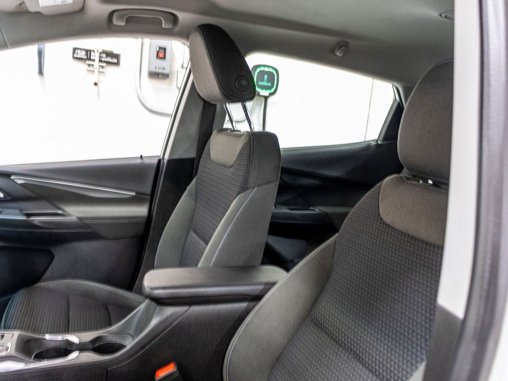 Chevrolet Bolt EV 1LT PREFERRED, BANCS CHAUFF, CAMERA REC, ECRAN 8 2023 à Charlemagne, Québec - 23 - w1024h768px