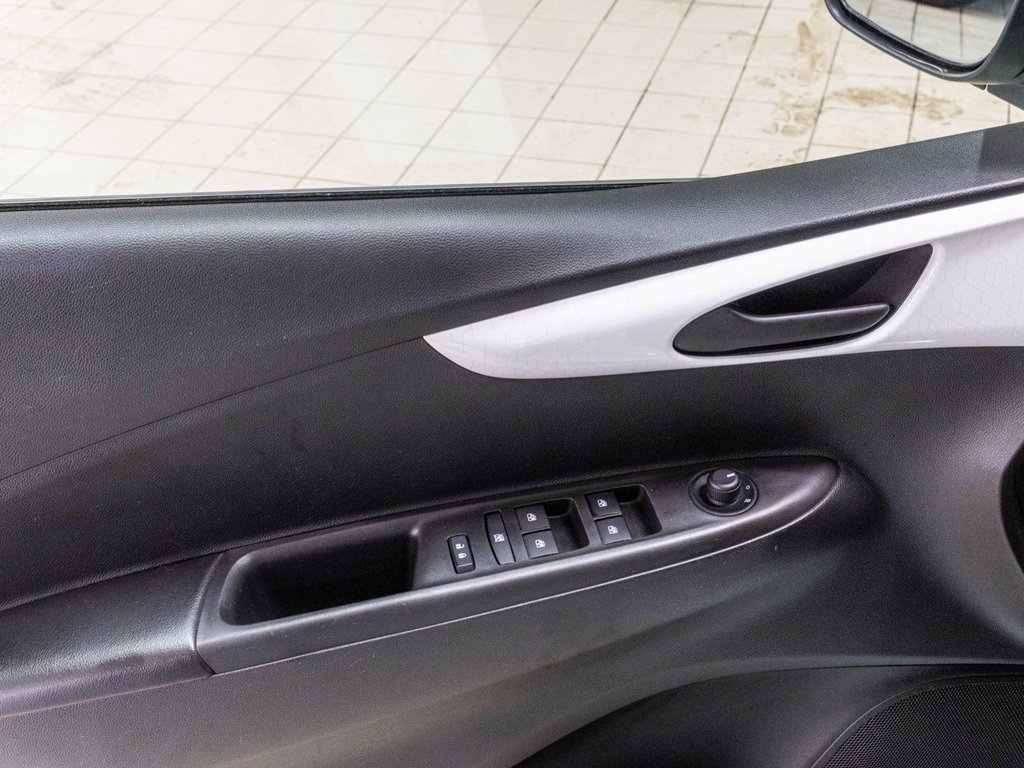 Chevrolet SPARK 1LT LT, CAMERA RECUL, A/C, GROUPE ELECTRIQUE, BAS KM 2018 à Saint-Jérôme, Québec - 24 - w1024h768px