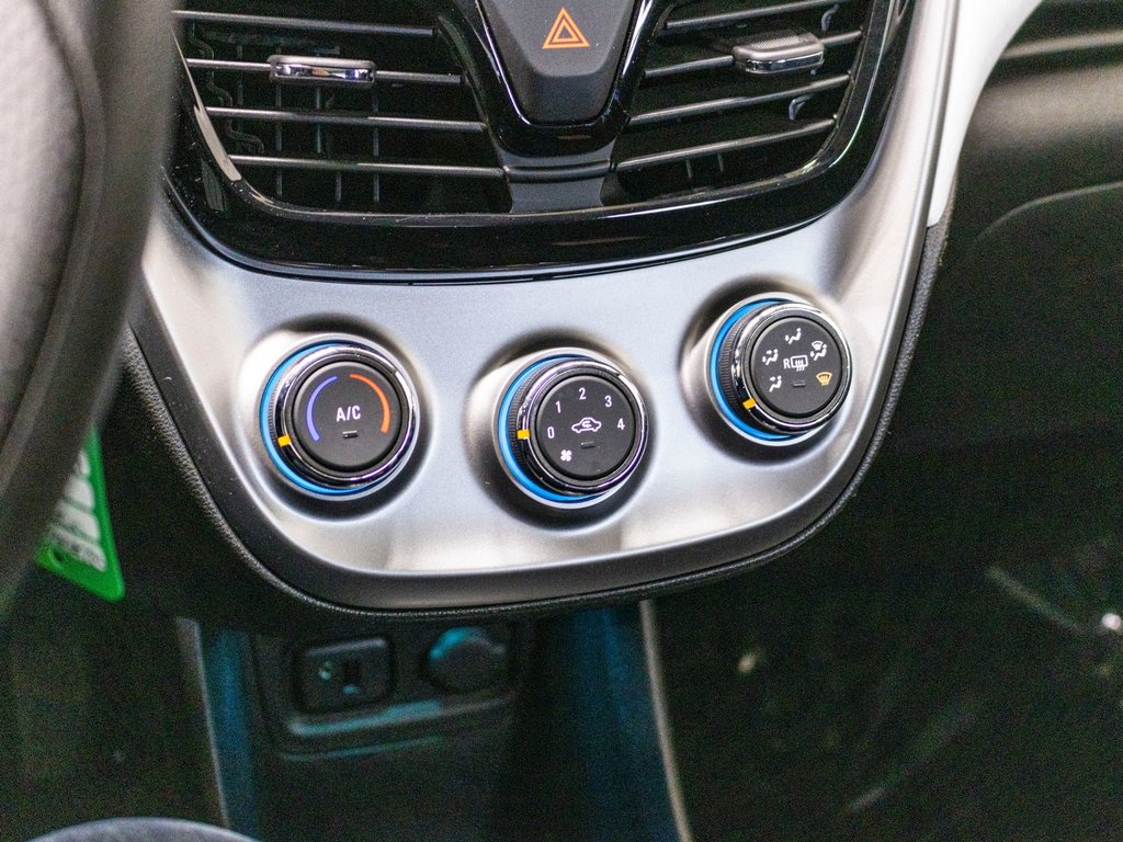Chevrolet SPARK 1LT LT, CAMERA RECUL, A/C, GROUPE ELECTRIQUE, BAS KM 2018 à Saint-Jérôme, Québec - 13 - w1024h768px