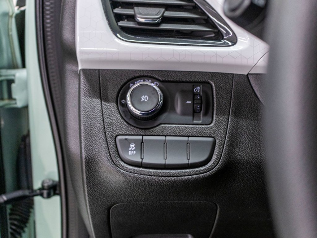 Chevrolet SPARK 1LT LT, CAMERA RECUL, A/C, GROUPE ELECTRIQUE, BAS KM 2018 à Saint-Jérôme, Québec - 16 - w1024h768px