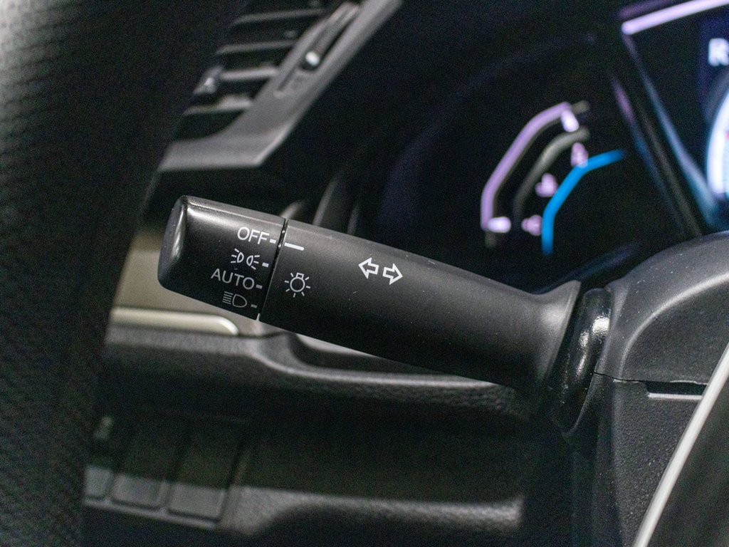 2018 Honda Civic Sedan LX, BANCS CHAUFF, CAMERA RECUL, BAS KM in Charlemagne, Quebec - 17 - w1024h768px