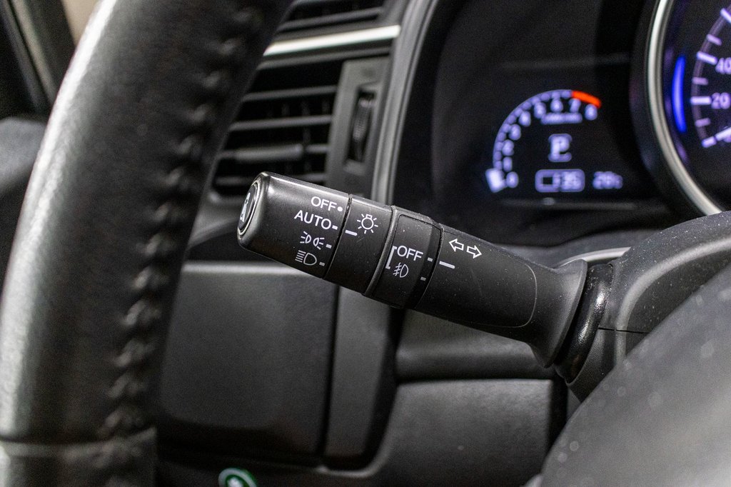 2019 Honda Fit SPORT, TOIT, BANCS CHAUFF, CAM, BAS KM, JAMAIS ACC in Charlemagne, Quebec - 17 - w1024h768px