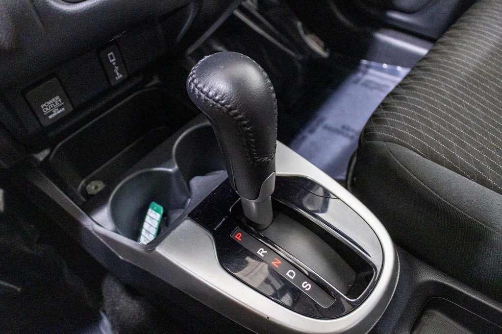 2019 Honda Fit SPORT, TOIT, BANCS CHAUFF, CAM, BAS KM, JAMAIS ACC in Charlemagne, Quebec - 14 - w1024h768px
