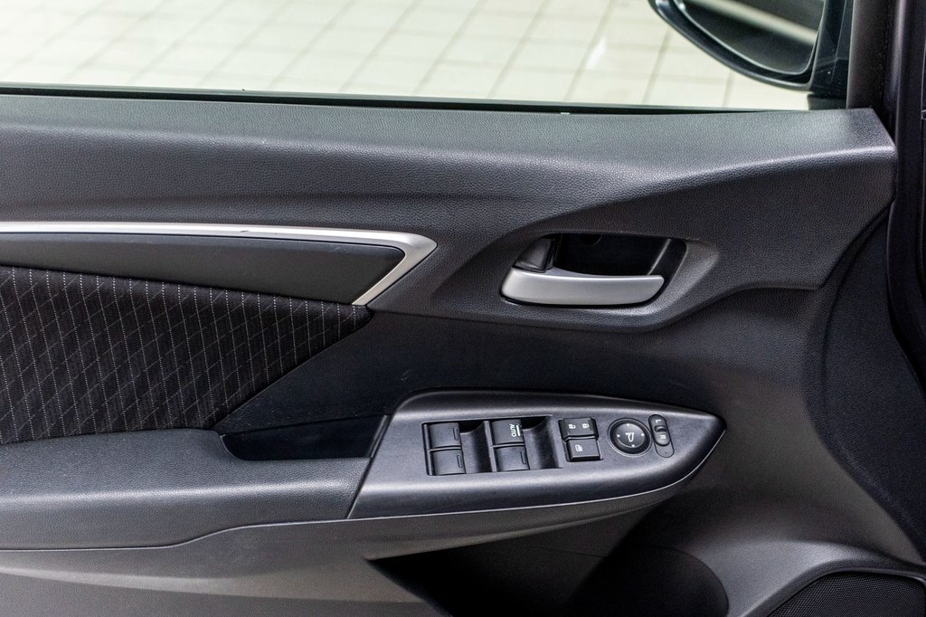 2019 Honda Fit SPORT, TOIT, BANCS CHAUFF, CAM, BAS KM, JAMAIS ACC in Charlemagne, Quebec - 26 - w1024h768px