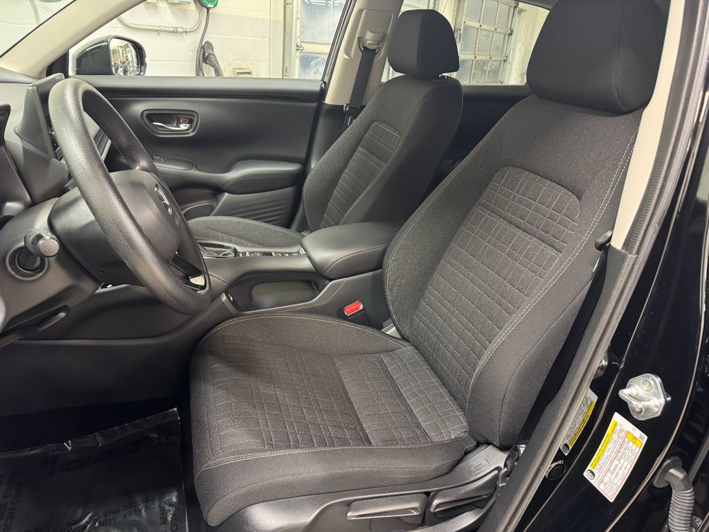 2023 Honda HR-V LX, AWD, BANCS CHAUFF, CAM REC, 1 PROP, JAMAIS ACC in Charlemagne, Quebec - 10 - w1024h768px