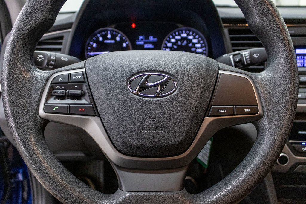 Hyundai Elantra LE, BERLINE, BANCS CHAUFF, 1 PROP, BAS KM 2017 à Charlemagne, Québec - 9 - w1024h768px