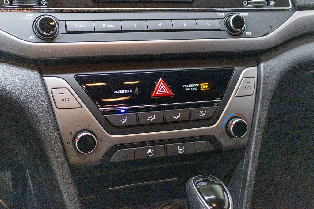 Hyundai Elantra LE, BERLINE, BANCS CHAUFF, 1 PROP, BAS KM 2017 à Charlemagne, Québec - 13 - w1024h768px