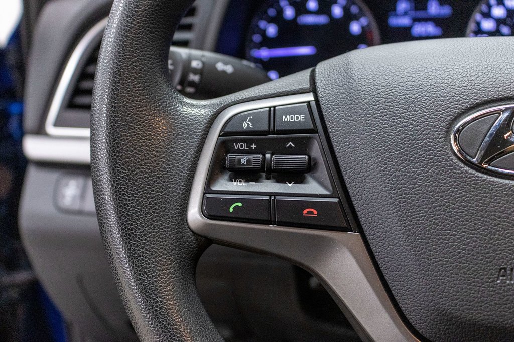 Hyundai Elantra LE, BERLINE, BANCS CHAUFF, 1 PROP, BAS KM 2017 à Charlemagne, Québec - 10 - w1024h768px