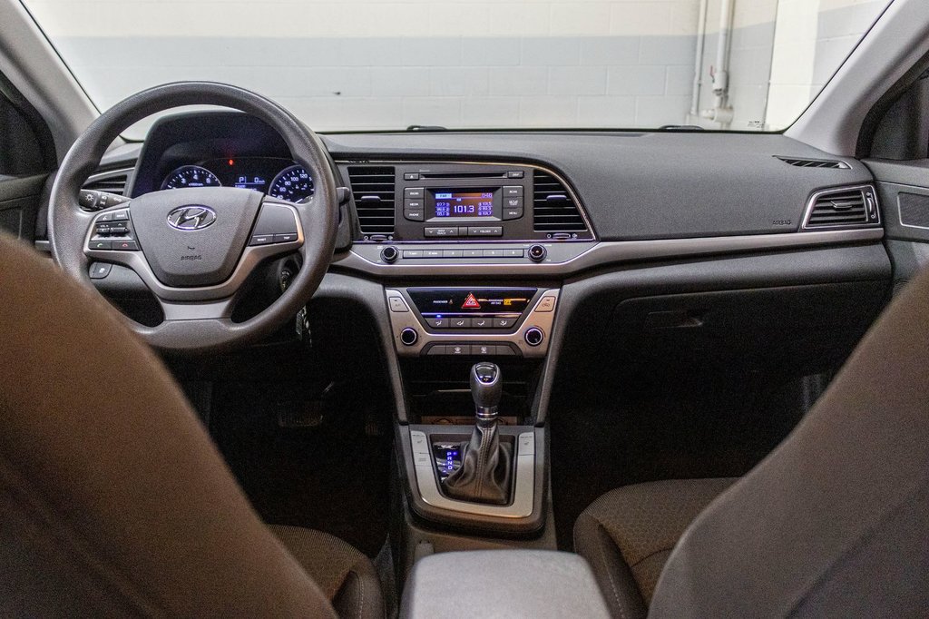 Hyundai Elantra LE, BERLINE, BANCS CHAUFF, 1 PROP, BAS KM 2017 à Charlemagne, Québec - 21 - w1024h768px