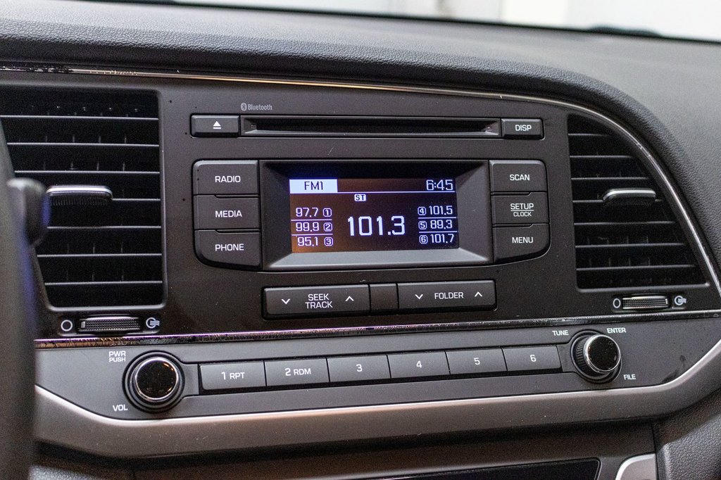 Hyundai Elantra LE, BERLINE, BANCS CHAUFF, 1 PROP, BAS KM 2017 à Charlemagne, Québec - 15 - w1024h768px