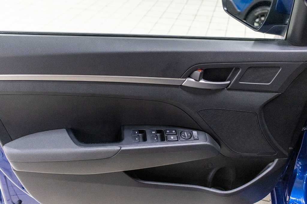 Hyundai Elantra LE, BERLINE, BANCS CHAUFF, 1 PROP, BAS KM 2017 à Charlemagne, Québec - 24 - w1024h768px