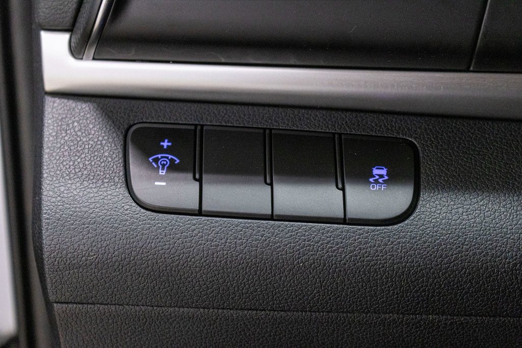 Hyundai Elantra ESSENTIAL, FWD, BANCS CHAUFF, CAM REC, 1 PROP 2020 à Charlemagne, Québec - 19 - w1024h768px