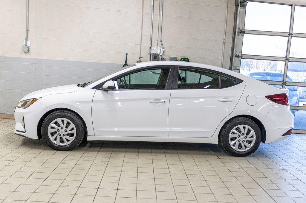 Hyundai Elantra ESSENTIAL, FWD, BANCS CHAUFF, CAM REC, 1 PROP 2020 à Charlemagne, Québec - 3 - w1024h768px