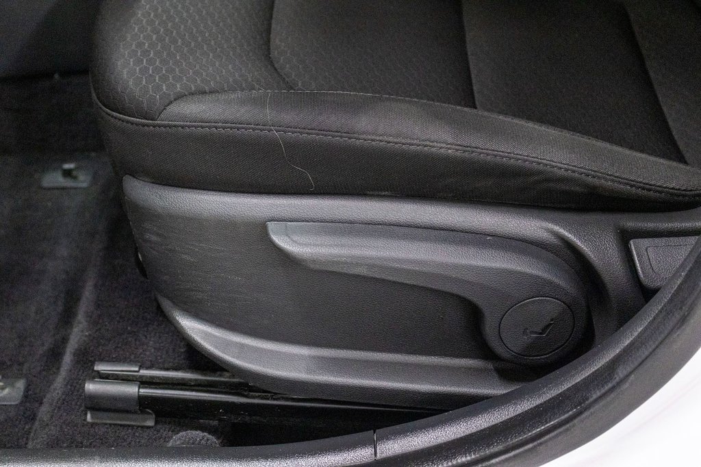 Hyundai Elantra ESSENTIAL, FWD, BANCS CHAUFF, CAM REC, 1 PROP 2020 à Charlemagne, Québec - 22 - w1024h768px