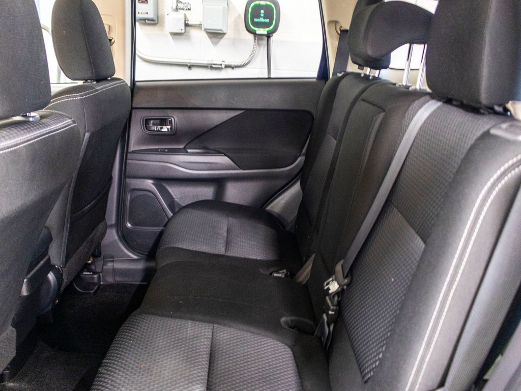 2016 Mitsubishi OUTLANDER AWD ES ES, AWC, BANCS CHAUFF, BLUETOOTH, in Saint-Jérôme, Quebec - 25 - w1024h768px