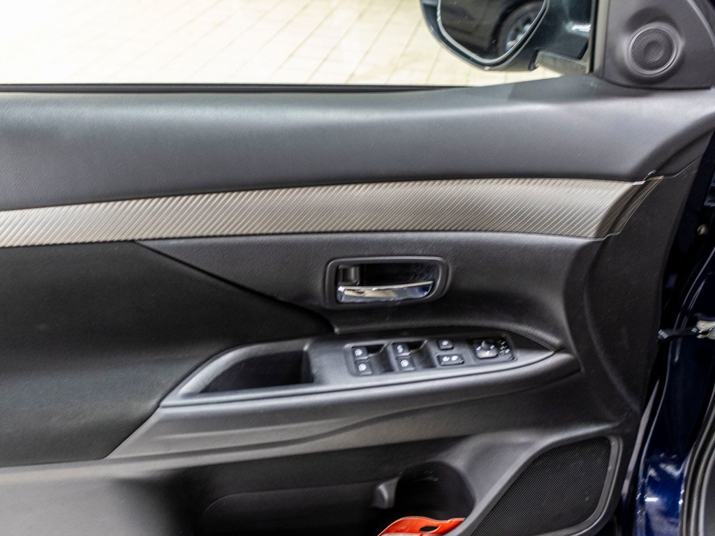 2016 Mitsubishi OUTLANDER AWD ES ES, AWC, BANCS CHAUFF, BLUETOOTH, in Saint-Jérôme, Quebec - 23 - w1024h768px