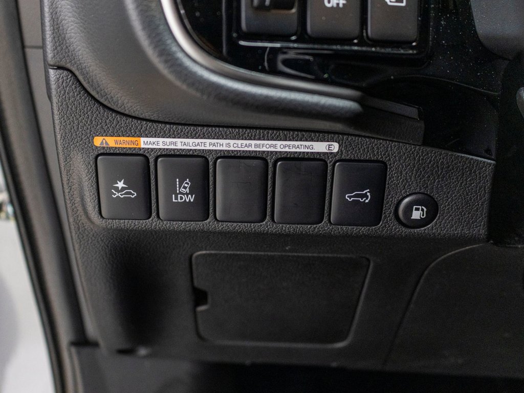 2018 Mitsubishi Outlander PHEV SE, PHEV, TOIT, MAGS, BANCS CHAUFF, CAM, BLUETOOTH in Saint-Jérôme, Quebec - 20 - w1024h768px