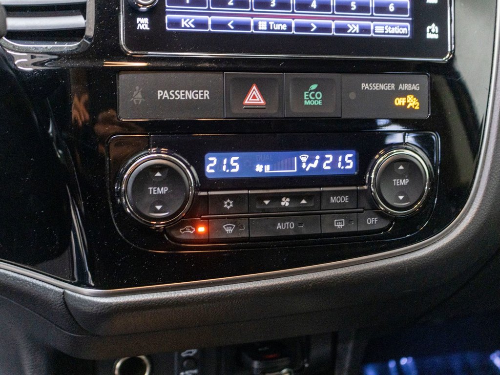 2018 Mitsubishi Outlander PHEV SE, PHEV, TOIT, MAGS, BANCS CHAUFF, CAM, BLUETOOTH in Saint-Jérôme, Quebec - 13 - w1024h768px