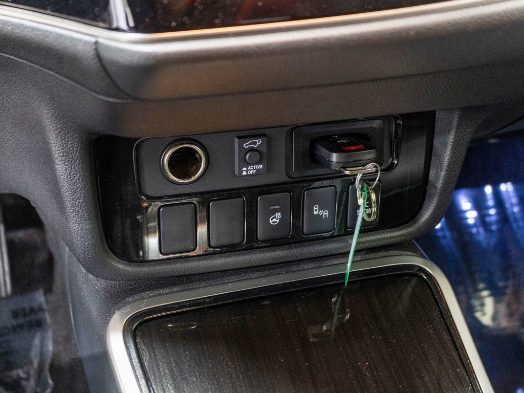 2018 Mitsubishi Outlander PHEV SE, PHEV, TOIT, MAGS, BANCS CHAUFF, CAM, BLUETOOTH in Saint-Jérôme, Quebec - 15 - w1024h768px