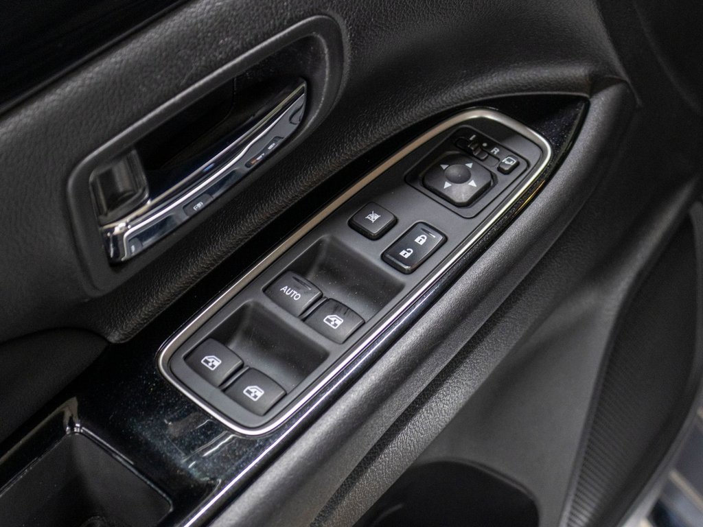 2018 Mitsubishi Outlander PHEV SE, PHEV, TOIT, MAGS, BANCS CHAUFF, CAM, BLUETOOTH in Saint-Jérôme, Quebec - 27 - w1024h768px