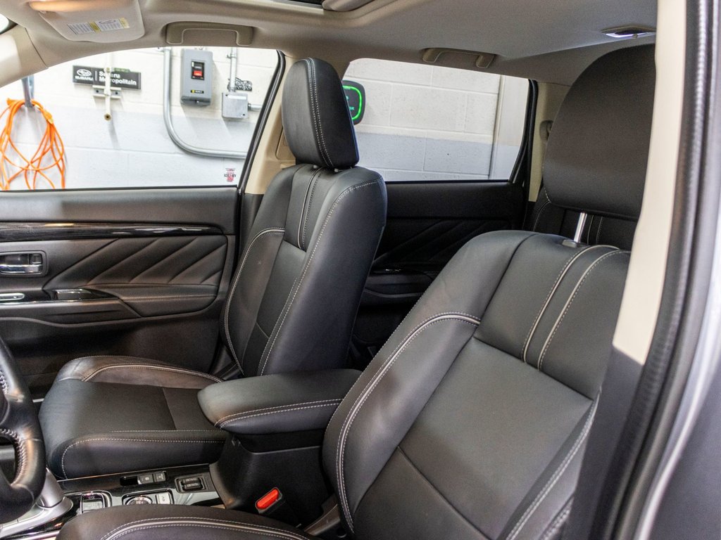 2018 Mitsubishi Outlander PHEV SE, PHEV, TOIT, MAGS, BANCS CHAUFF, CAM, BLUETOOTH in Saint-Jérôme, Quebec - 24 - w1024h768px