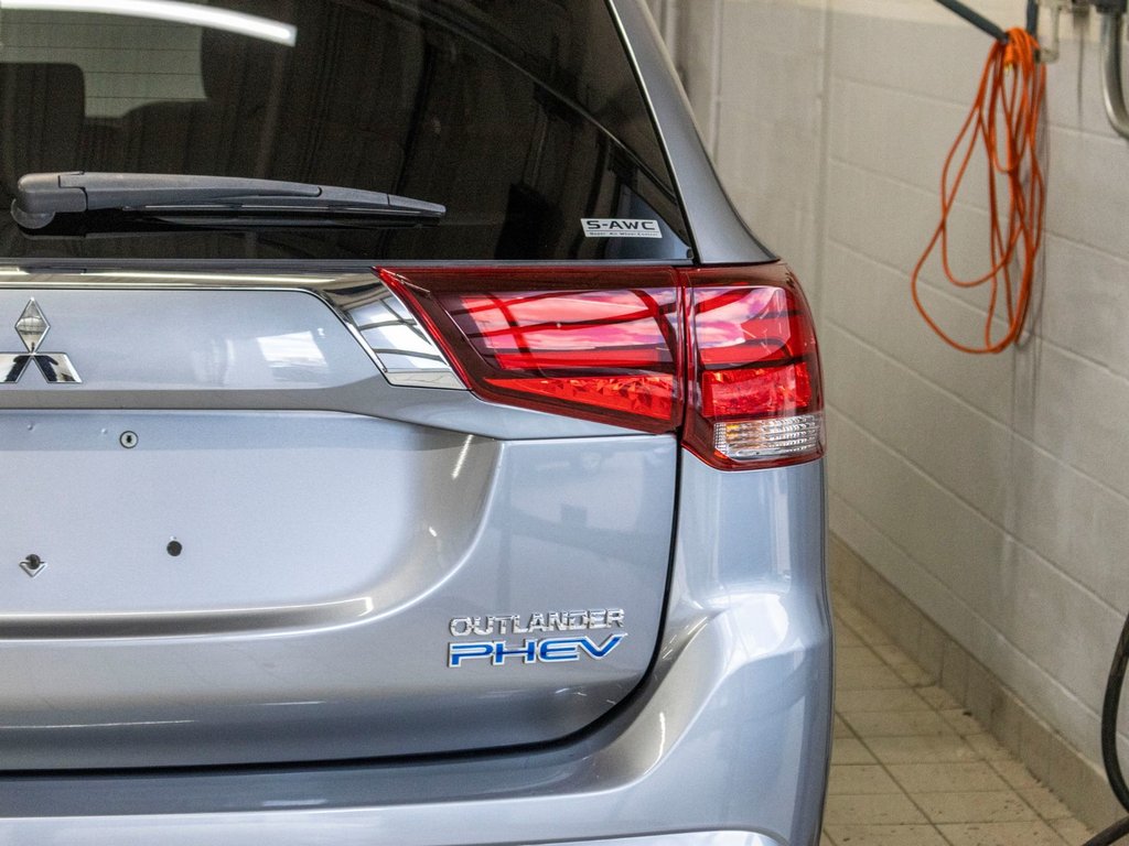 2018 Mitsubishi Outlander PHEV SE, PHEV, TOIT, MAGS, BANCS CHAUFF, CAM, BLUETOOTH in Saint-Jérôme, Quebec - 31 - w1024h768px