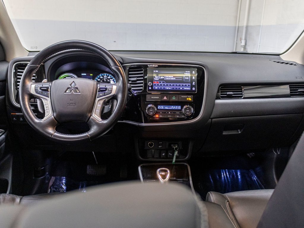 2018 Mitsubishi Outlander PHEV SE, PHEV, TOIT, MAGS, BANCS CHAUFF, CAM, BLUETOOTH in Saint-Jérôme, Quebec - 21 - w1024h768px
