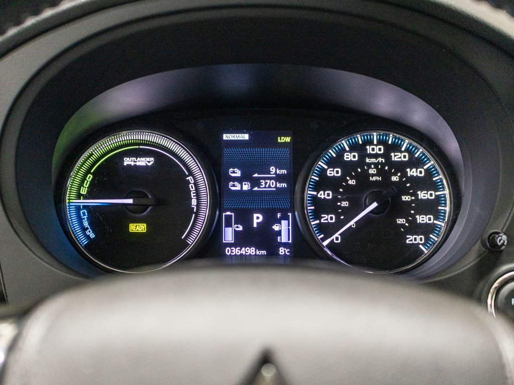 2018 Mitsubishi Outlander PHEV SE, PHEV, TOIT, MAGS, BANCS CHAUFF, CAM, BLUETOOTH in Saint-Jérôme, Quebec - 17 - w1024h768px