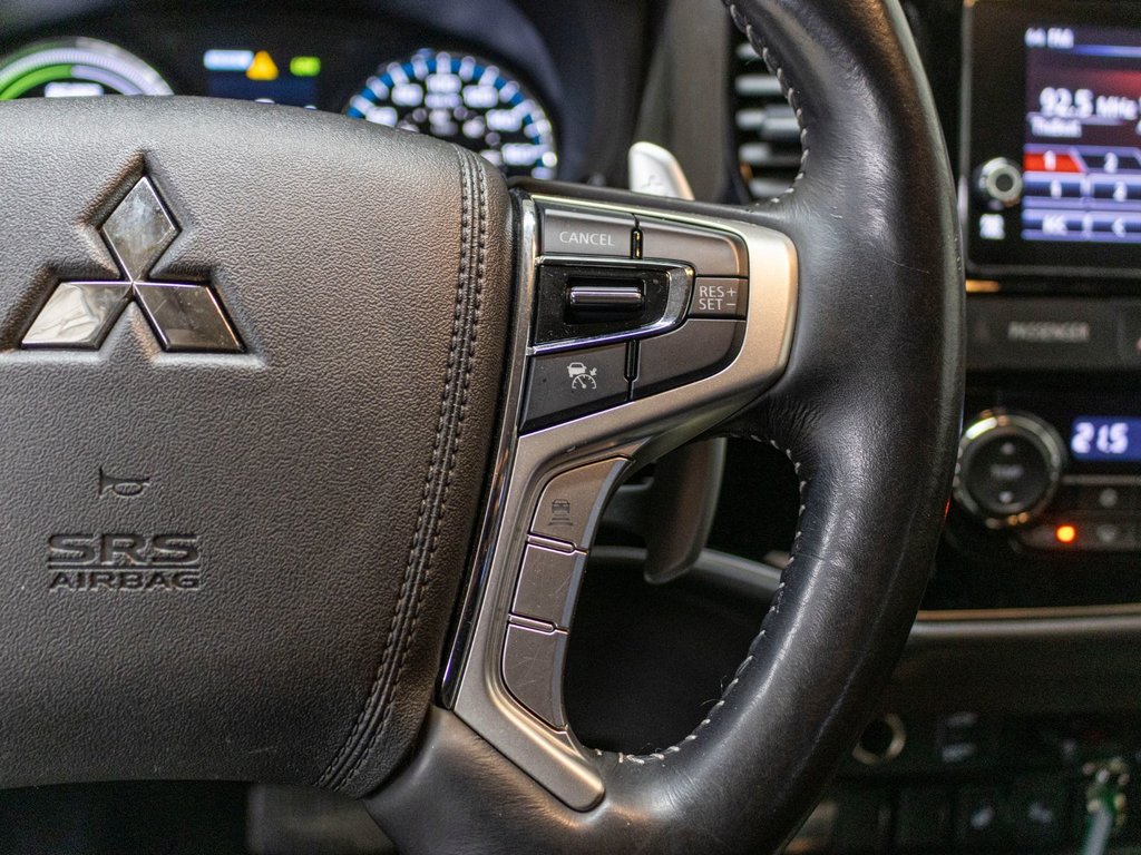 2018 Mitsubishi Outlander PHEV SE, PHEV, TOIT, MAGS, BANCS CHAUFF, CAM, BLUETOOTH in Saint-Jérôme, Quebec - 11 - w1024h768px