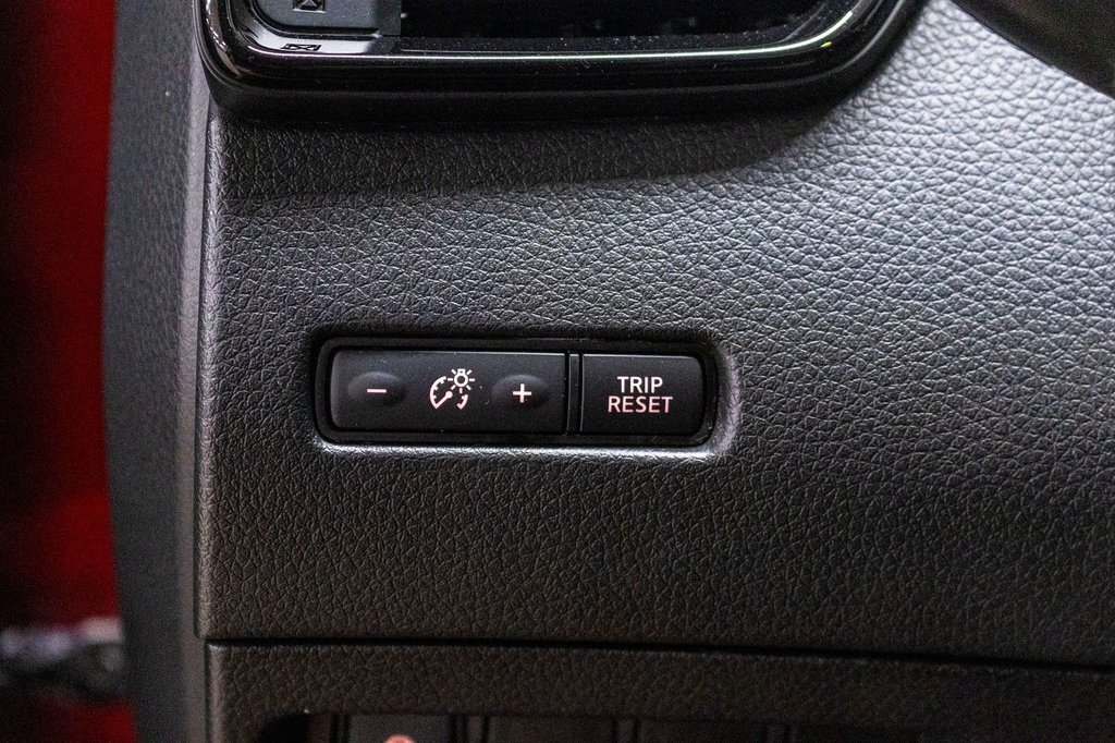 2018 Nissan Qashqai SV, AWD, TOIT, BANCS CHAUFF, CAM REC, 1 PROP in Charlemagne, Quebec - 20 - w1024h768px
