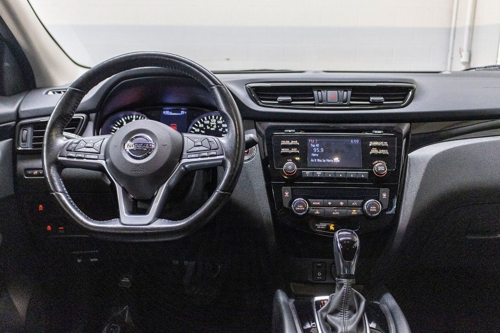 2018 Nissan Qashqai SV, AWD, TOIT, BANCS CHAUFF, CAM REC, 1 PROP in Charlemagne, Quebec - 7 - w1024h768px