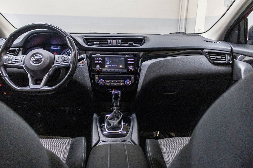 2018 Nissan Qashqai SV, AWD, TOIT, BANCS CHAUFF, CAM REC, 1 PROP in Charlemagne, Quebec - 22 - w1024h768px
