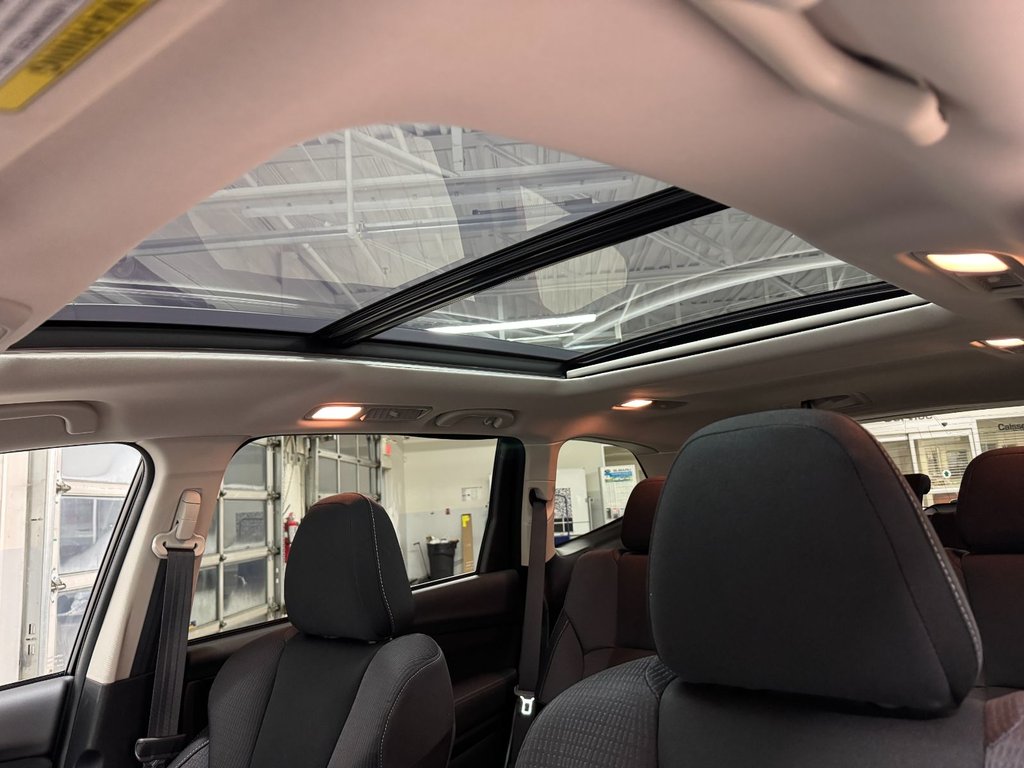 2022 Subaru Ascent TOURING, TOIT PANO, CARPLAY, BANCS CHAUFF, CAM REC in Charlemagne, Quebec - 16 - w1024h768px