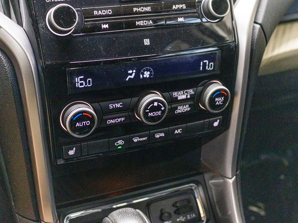 2022 Subaru ASCENT TOURISME TOURING, 8 PASS, TOIT PANO, CARPLAY, BANCS CHAUFF in Charlemagne, Quebec - 10 - w1024h768px