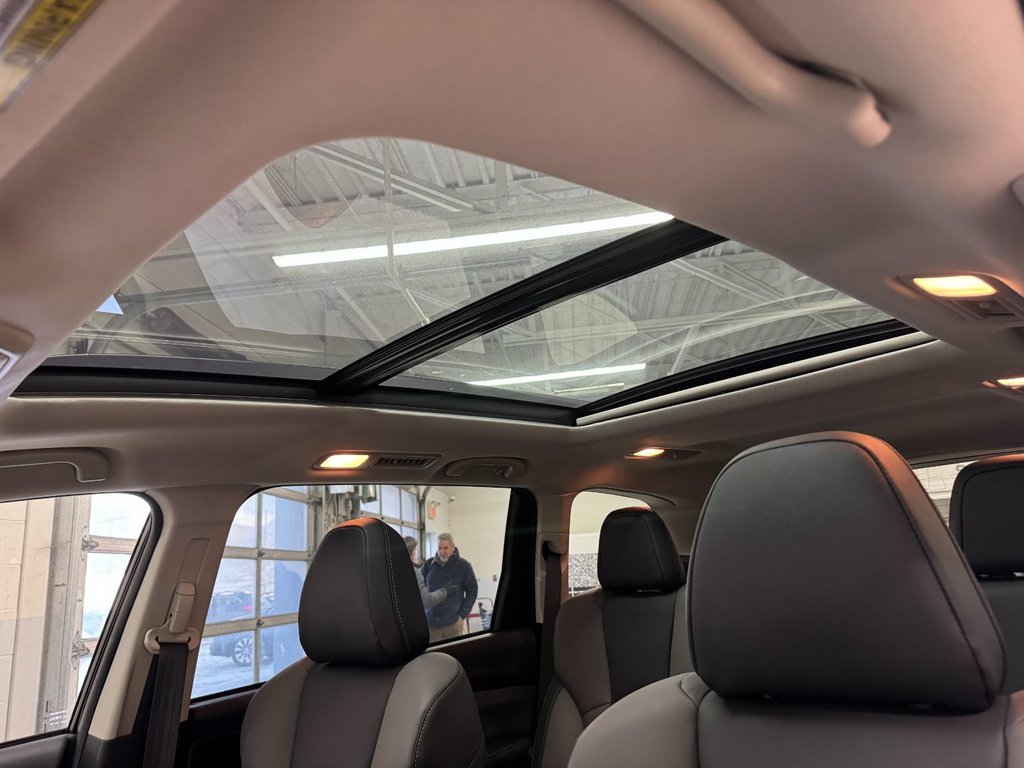 2023 Subaru Ascent ONYX, TOIT PANO, 7 PASS, CARPLAY, BANC CHAUFF, CAM in Charlemagne, Quebec - 14 - w1024h768px
