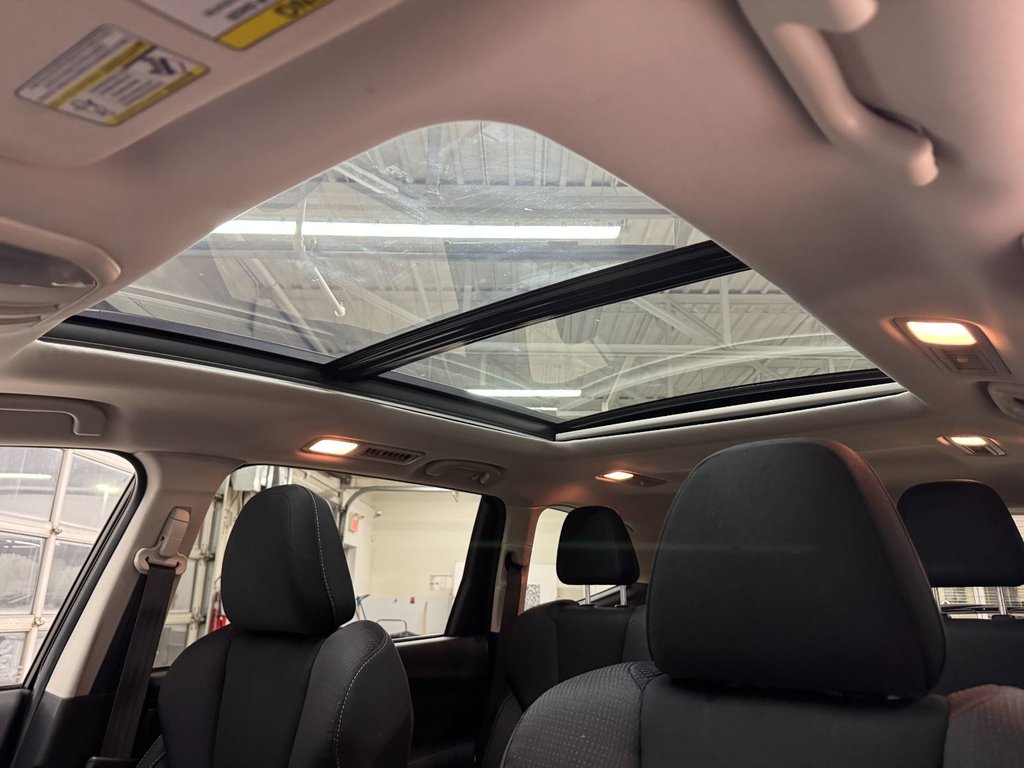 Subaru Ascent TOURING, 7 PASS, TOIT PANO, CARPLAY, BANCS CHAUFF 2023 à Charlemagne, Québec - 13 - w1024h768px