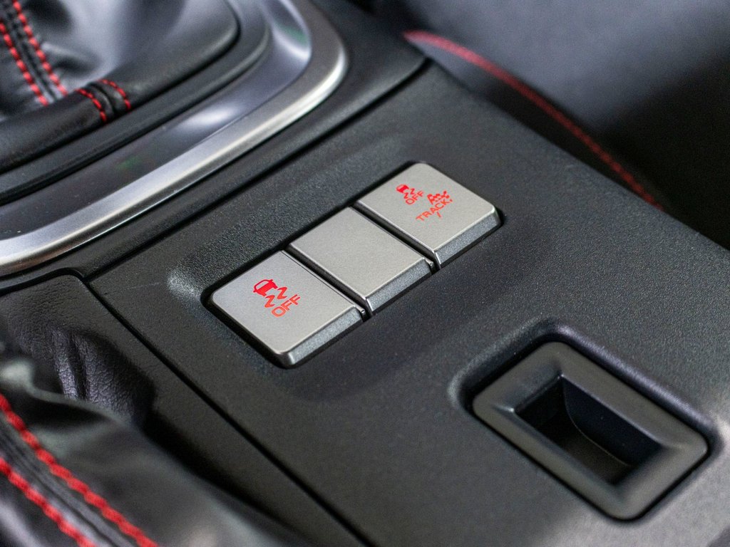 2023 Subaru BRZ 2.4L, CARPLAY, BANCS CHAUFF, JAMAIS ACC, 1 PROP in Charlemagne, Quebec - 17 - w1024h768px